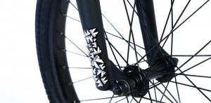 academy-black-forks