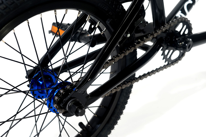 inspire16-black-blue5