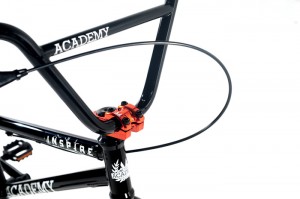 inspire18-black-orange2