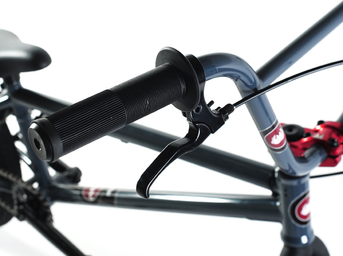 desire-grey-grips